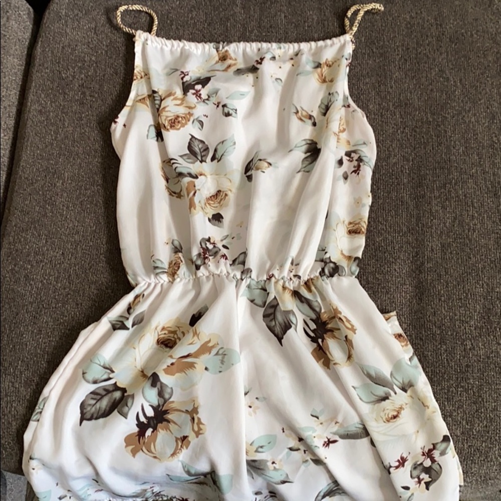 Clothing - Picture 3 of 3